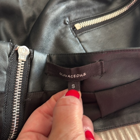 Olivaceous Black Faux Leather Mini Skirt Size Small - Picture 4 of 6